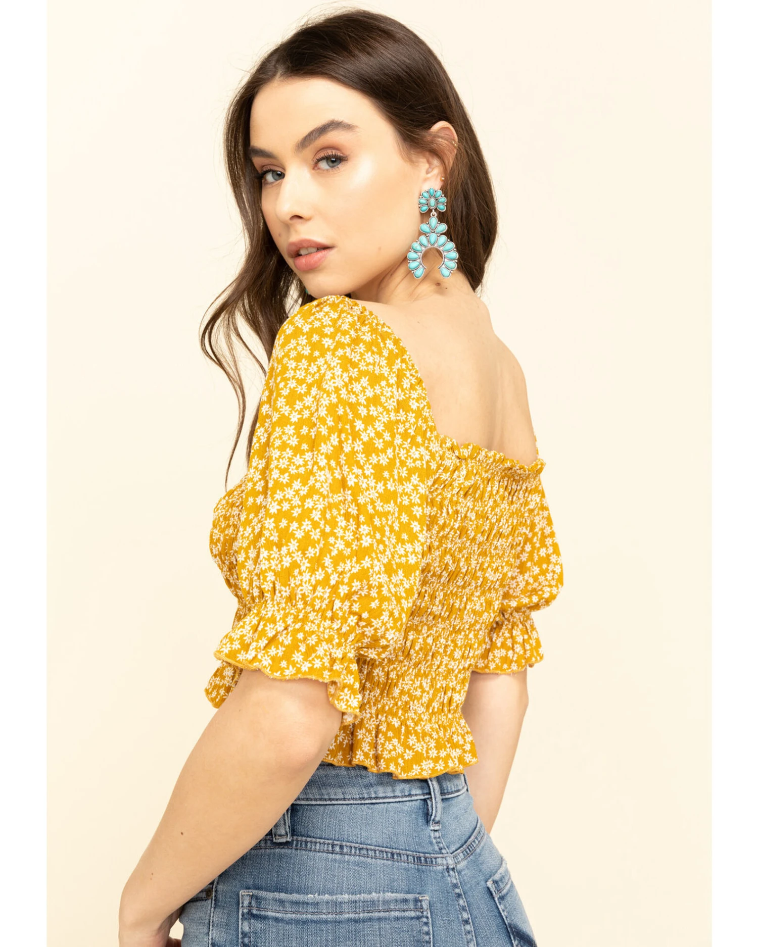 Loveriche Women's Floral Print Smocked Crop Top 4 Loveriche Women's Floral Print Smocked Crop Top - Image 2