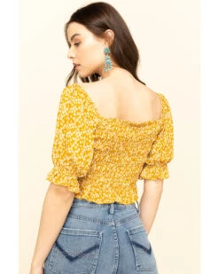 Loveriche Women's Floral Print Smocked Crop Top 12 Loveriche Women's Floral Print Smocked Crop Top -Ladies Western Cowboy 2000327370 702 P5