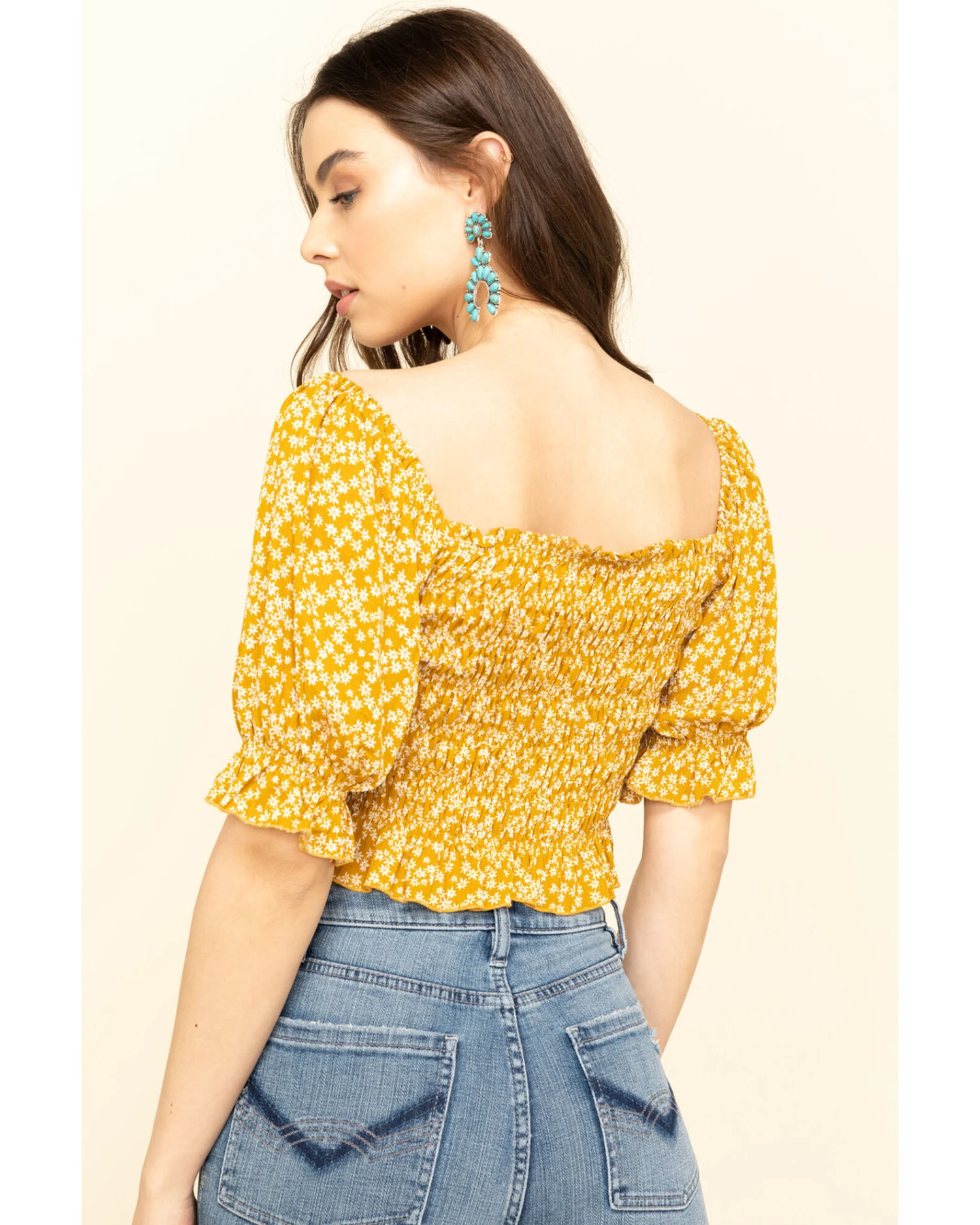 Loveriche Women's Floral Print Smocked Crop Top 7 Loveriche Women's Floral Print Smocked Crop Top - Image 5