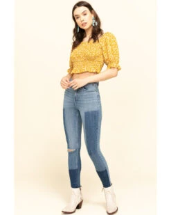 Loveriche Women's Floral Print Smocked Crop Top 13 Loveriche Women's Floral Print Smocked Crop Top -Ladies Western Cowboy 2000327370 702 P6