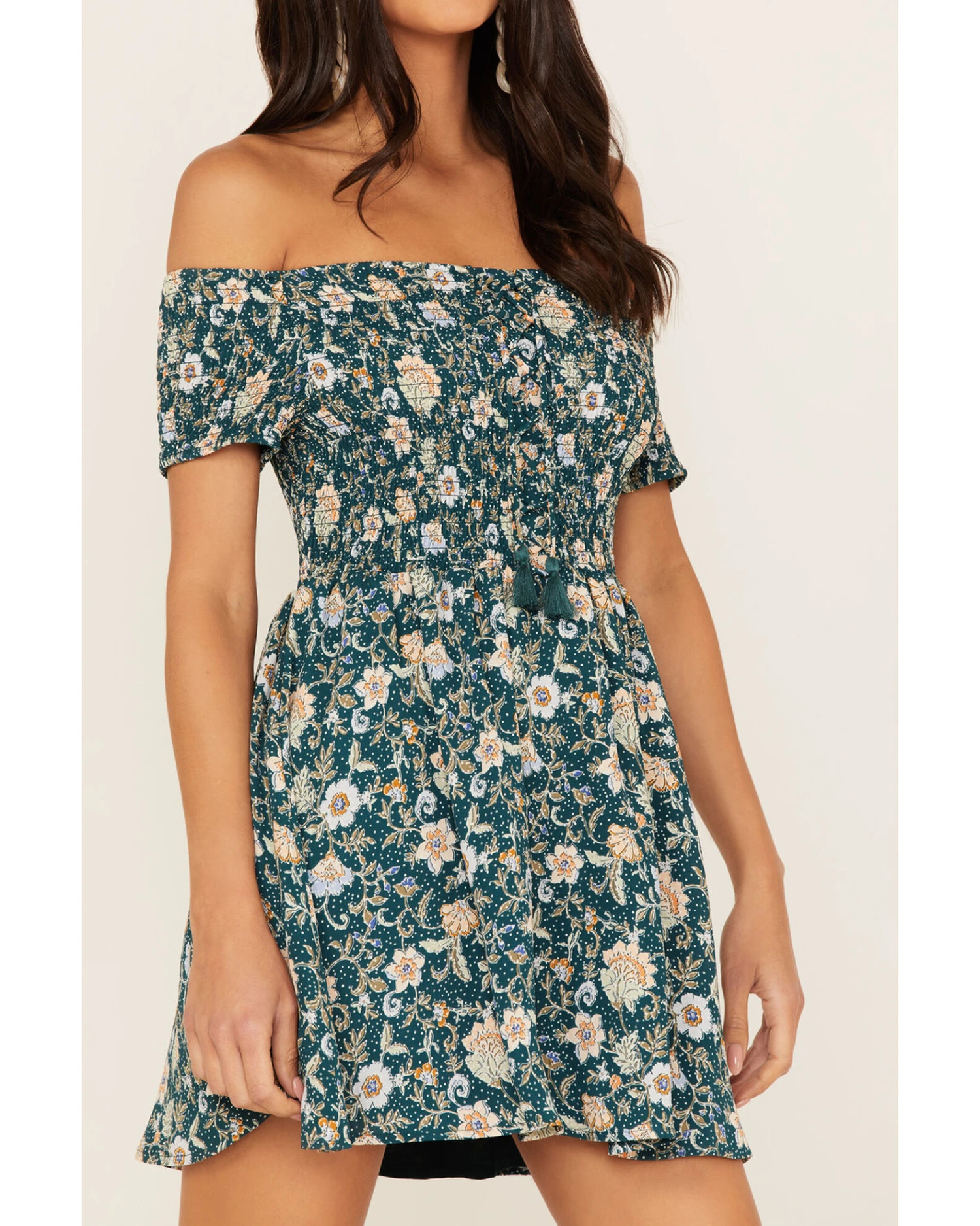 Shyanne Women's Floral Print Smocked Off Shoulder Dress 5 Shyanne Women's Floral Print Smocked Off Shoulder Dress - Image 3