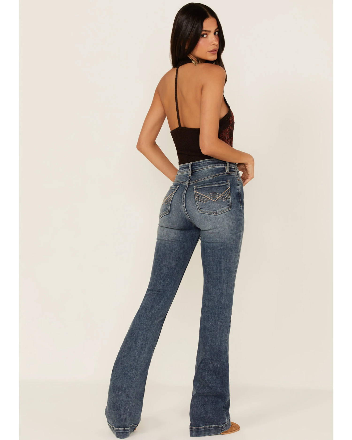 Idyllwind Women's Belmont Medium Wash High Risin' Seamed Front Sanding Bootcut Jeans 5 Idyllwind Women's Belmont Medium Wash High Risin' Seamed Front Sanding Bootcut Jeans - Image 3