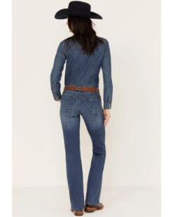 Wrangler Women's Medium Wash Mid Rise Q-Baby Bootcut Ultimate Riding Jeans 8 Wrangler Women's Medium Wash Mid Rise Q-Baby Bootcut Ultimate Riding Jeans -Ladies Western Cowboy 2000375065 400 P3